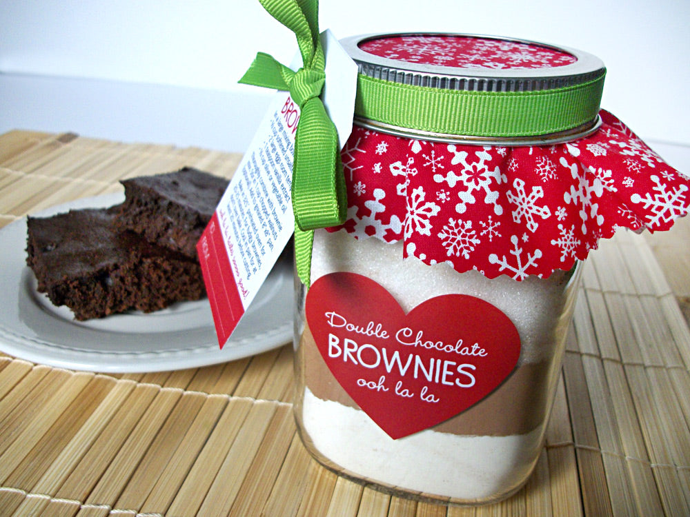 DIY Christmas Brownie Mason Jar Gift | CanningCrafts.com