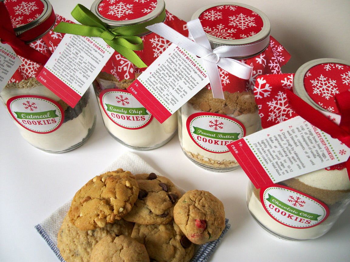 DIY Christmas Cookie Mason Jar Decoration Kits for candy chip, chocolate chip, oatmeal, and peanut butter recipes | CanningCrafts.com
