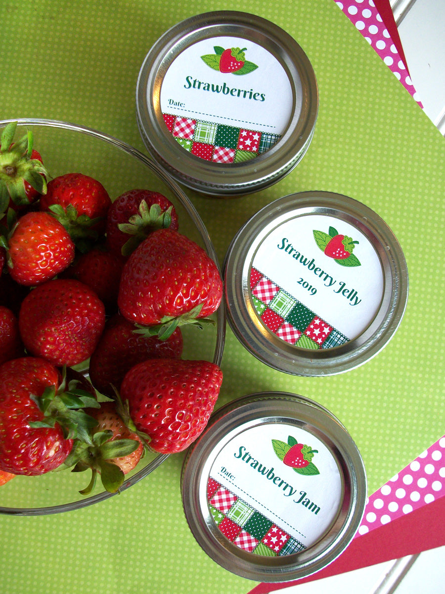 Country Quilt Strawberry Mason Jar Labels | CanningCrafts.com