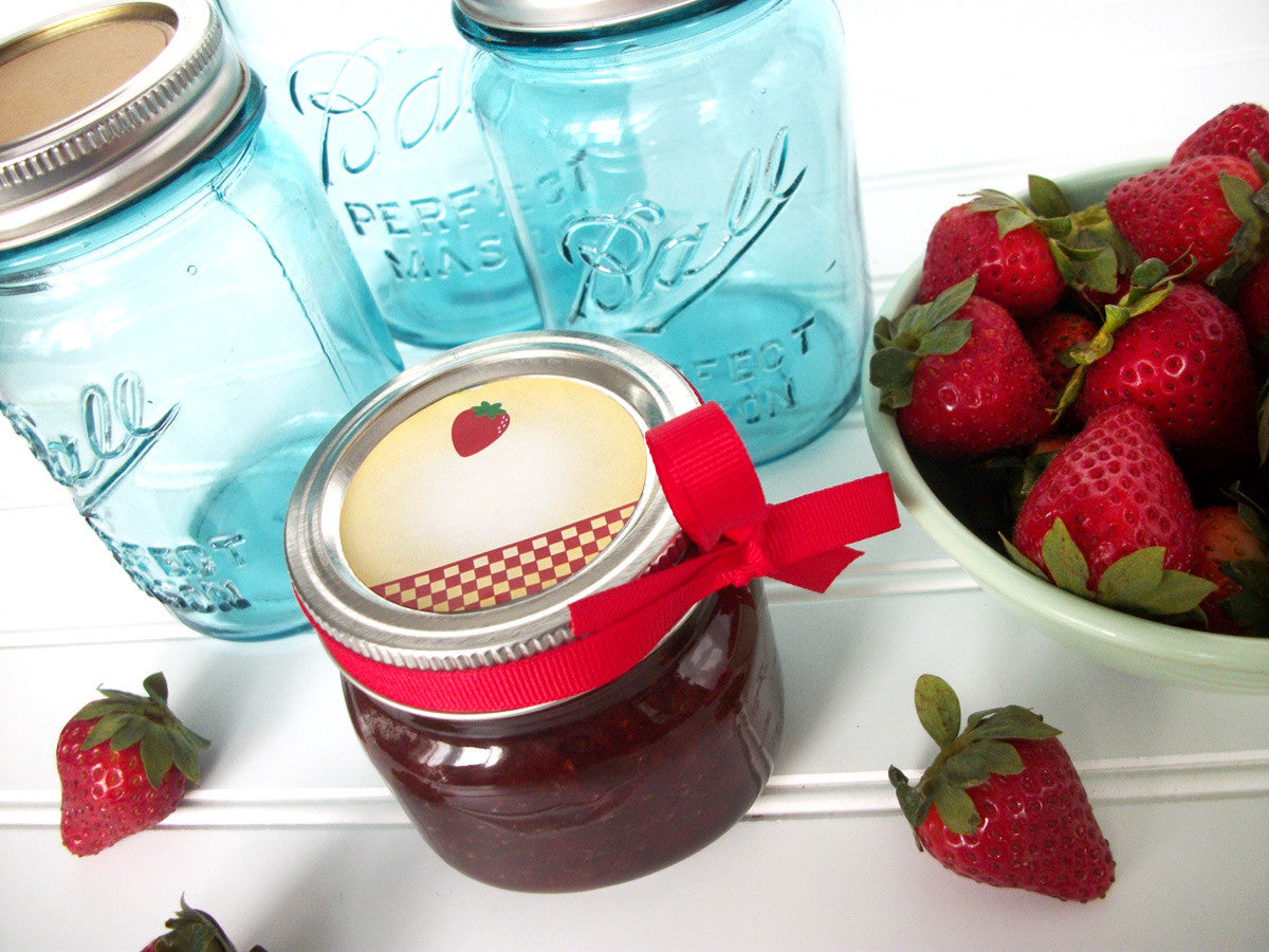 Country Strawberry Jam Canning Labels | CanningCrafts.com
