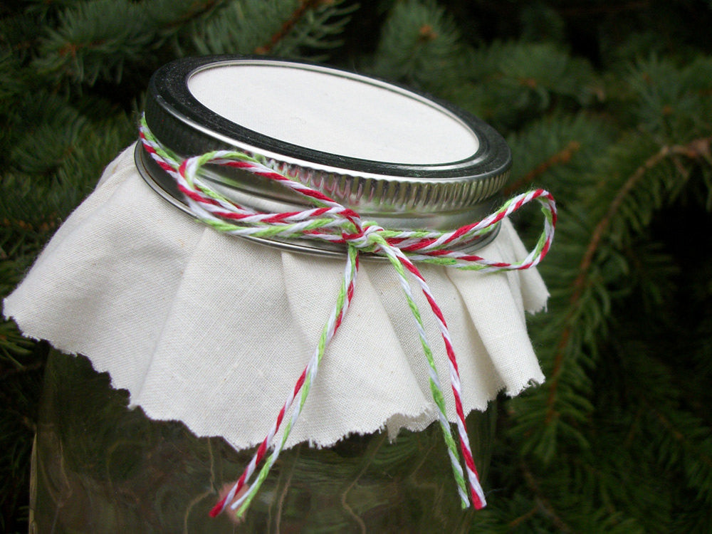Red & Green Baker's Twine for mason canning jar gifts | CanningCrafts.com