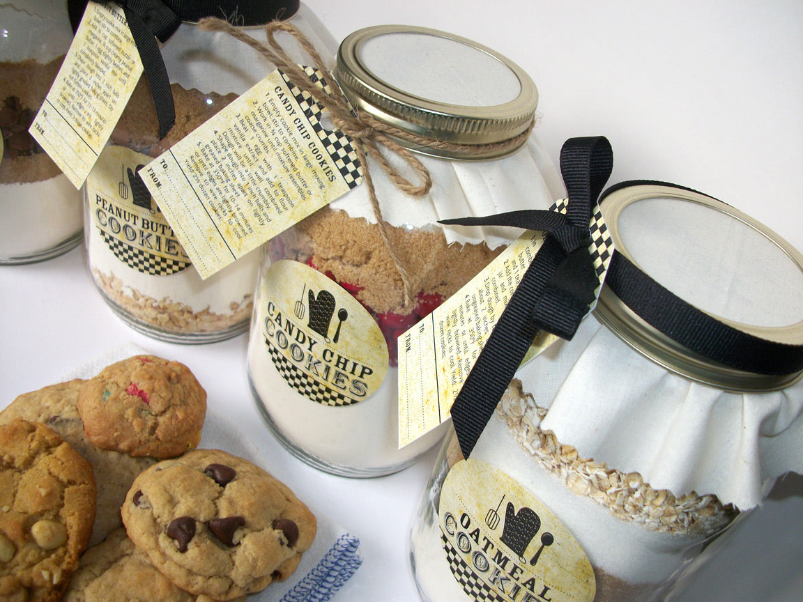 Chocolate Chip, Candy Chip, Peanut Butter, Oatmeal Cookie Mix in a Mason Kits | CanningCrafts.com
